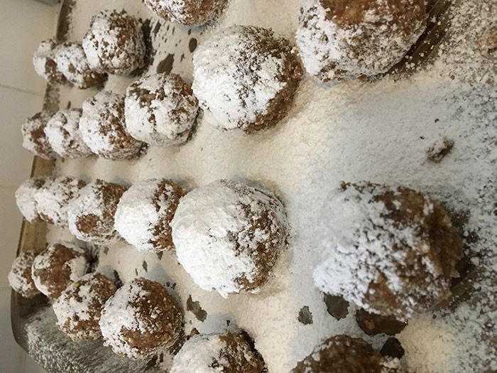 Greek Dessert: How to Make Amygdaloto