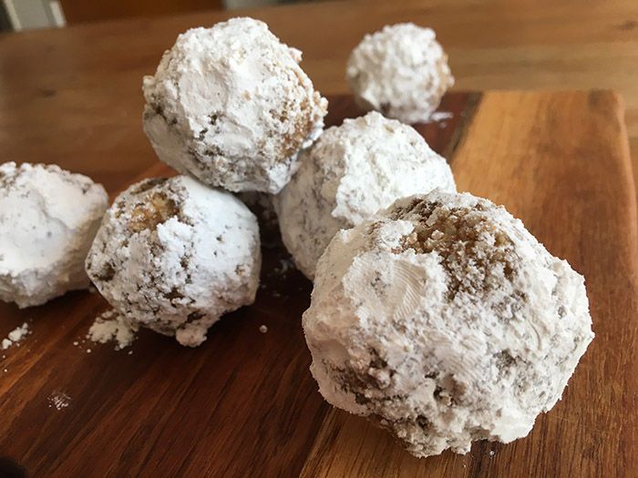 Greek Dessert: How to Make Amygdaloto