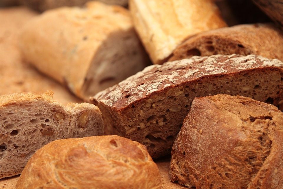 Healthiest Breads: 20 Breads Ranked (from Best to Worst)